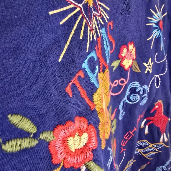 Johnny Was Texas Raglan NWT Navy Sweater Embroidery M Sweatshirt - Picture 3 of 14